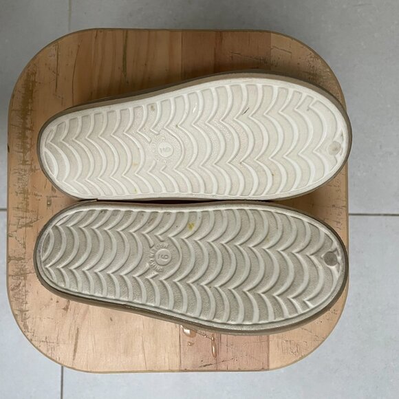 Water Shoes - Picture 6 of 6